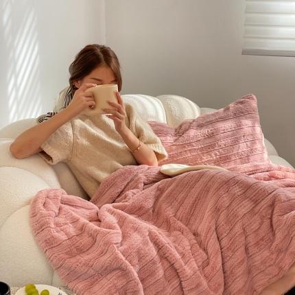 91家纺网 家纺一手货源 找家纺 （总）顾里家纺 2022新款小贵妇仿皮草兔毛绒盖毯