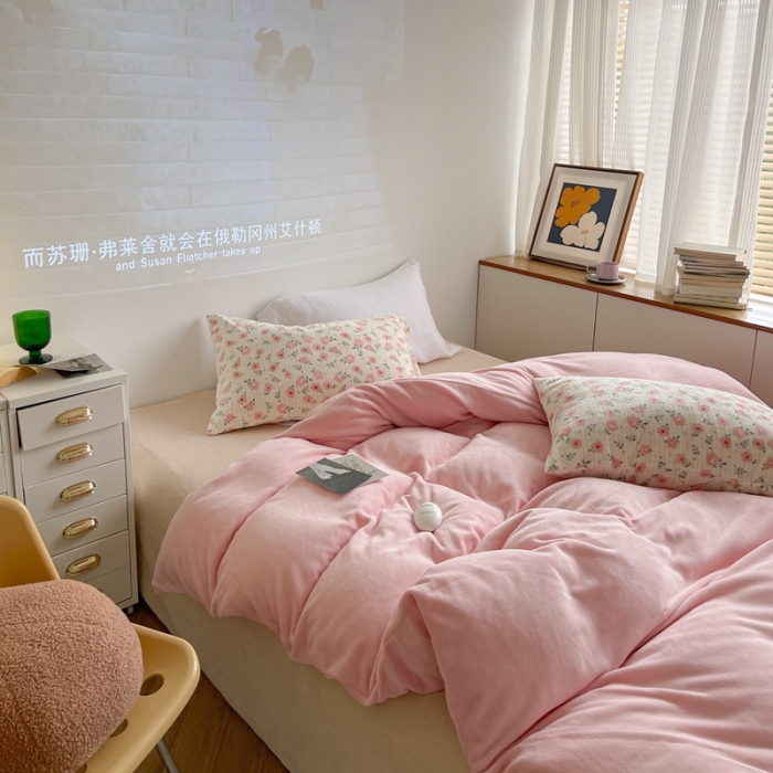 91家纺网 家纺一手货源 找家纺 （总）柚子2022新款ins混搭风牛奶绒小碎花套件