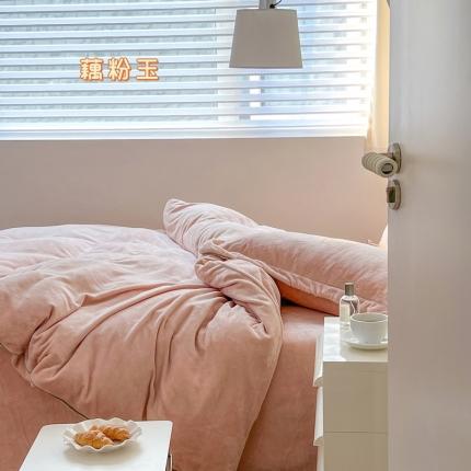 91家纺网 家纺一手货源 找家纺 总顾里家纺 新款Chic奶油嵌绳撞色牛奶绒四件套-第 一组