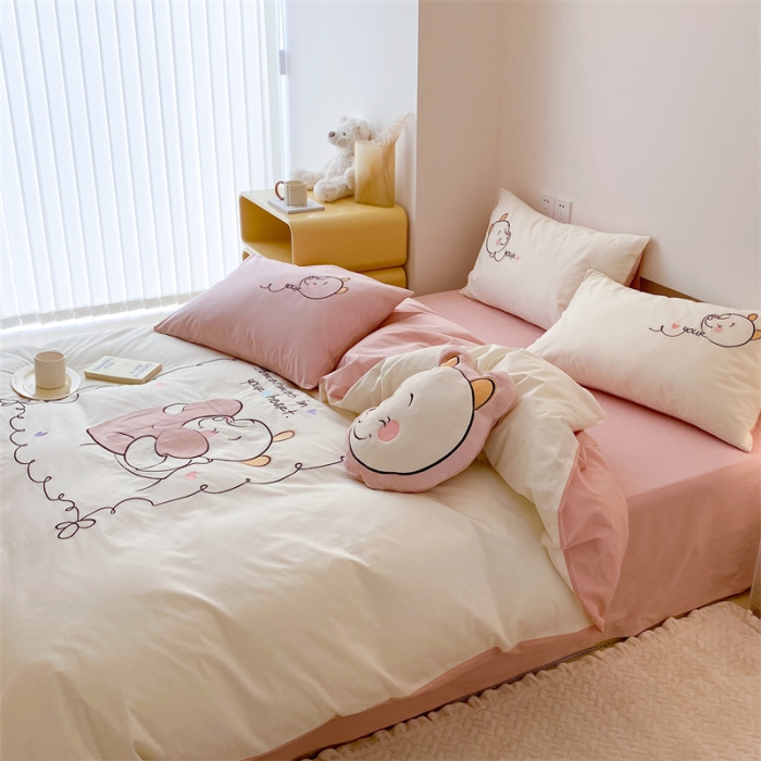 91家纺网 家纺一手货源 找家纺 朗莎 2022新款迪士尼全棉水洗棉贴布绣四件套 维尼