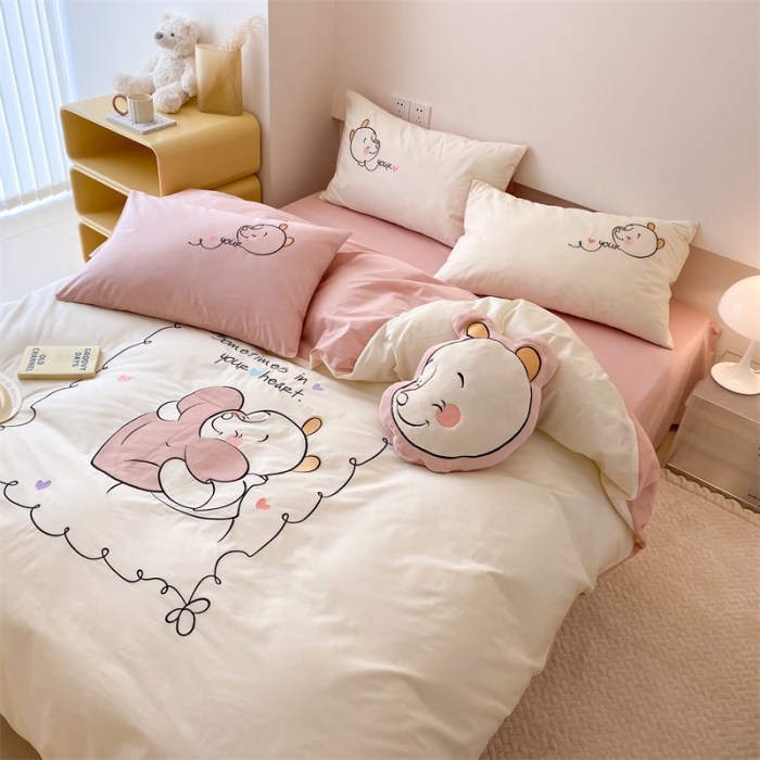 91家纺网 家纺一手货源 找家纺 朗莎 2022新款迪士尼全棉水洗棉贴布绣四件套 维尼