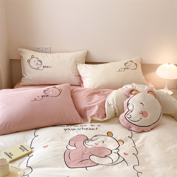 91家纺网 家纺一手货源 找家纺 朗莎 2022新款迪士尼全棉水洗棉贴布绣四件套 维尼