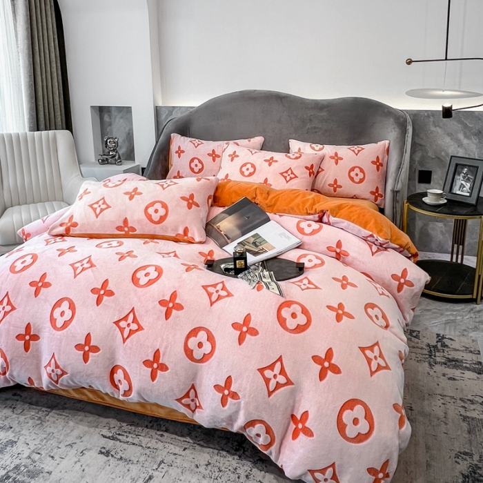 91家纺网 家纺一手货源 找家纺 （总）啊雅家居 2025新款雕花绒加宝宝绒四件套