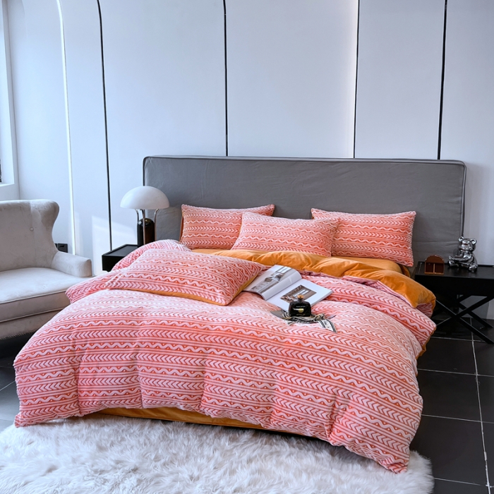 91家纺网 家纺一手货源 找家纺 啊雅家居 2025新款雕花绒加宝宝绒四件套 连雕橙