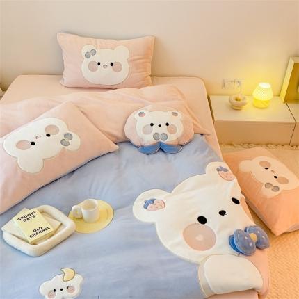 91家纺网 家纺一手货源 找家纺 （总）朗莎 2022新款迪士尼230g高克重牛奶绒四件套