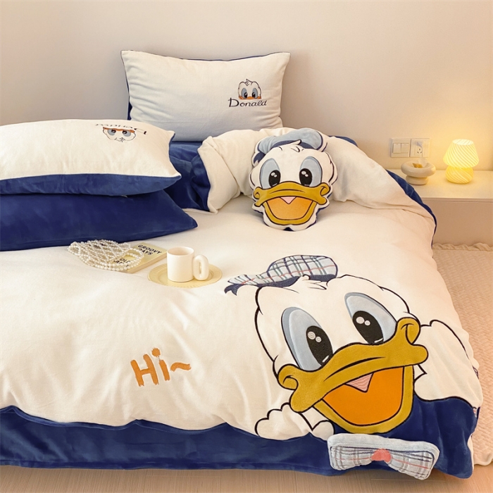 91家纺网 家纺一手货源 找家纺 （总）朗莎 2022新款迪士尼230g高克重牛奶绒四件套