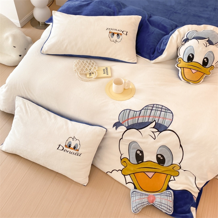 91家纺网 家纺一手货源 找家纺 （总）朗莎 2022新款迪士尼230g高克重牛奶绒四件套