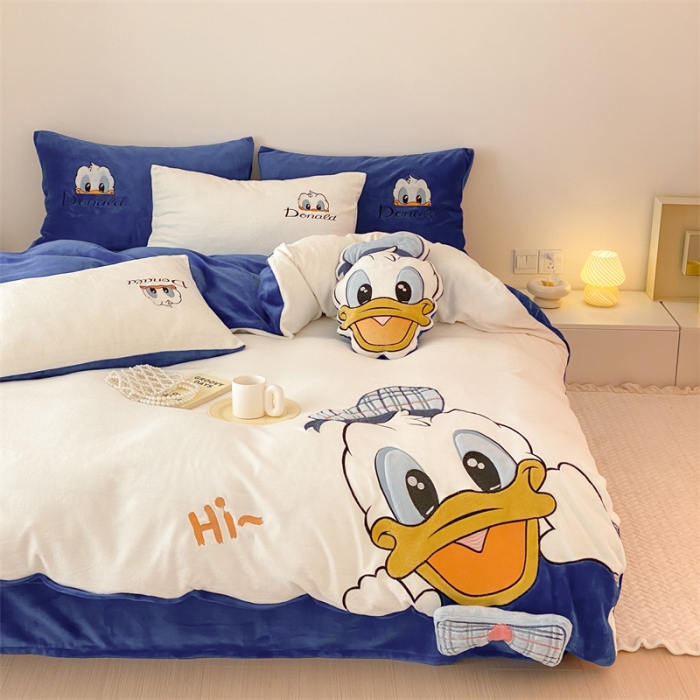 91家纺网 家纺一手货源 找家纺 （总）朗莎 2022新款迪士尼230g高克重牛奶绒四件套