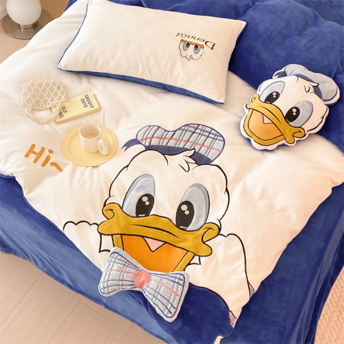 91家纺网 家纺一手货源 找家纺 （总）朗莎 2022新款迪士尼230g高克重牛奶绒四件套