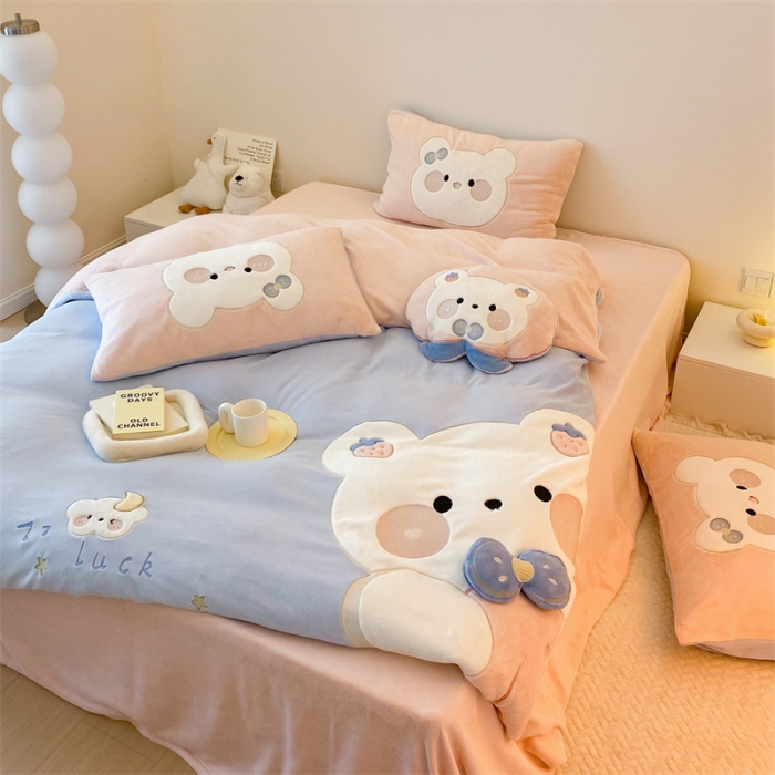 91家纺网 家纺一手货源 找家纺 朗莎 2022新款迪士尼230g高克重牛奶绒四件套 憨憨熊