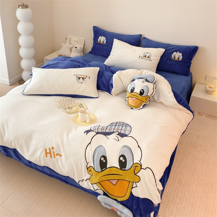 91家纺网 家纺一手货源 找家纺 朗莎 2022新款迪士尼230g高克重牛奶绒四件套 克莱因蓝-唐唐