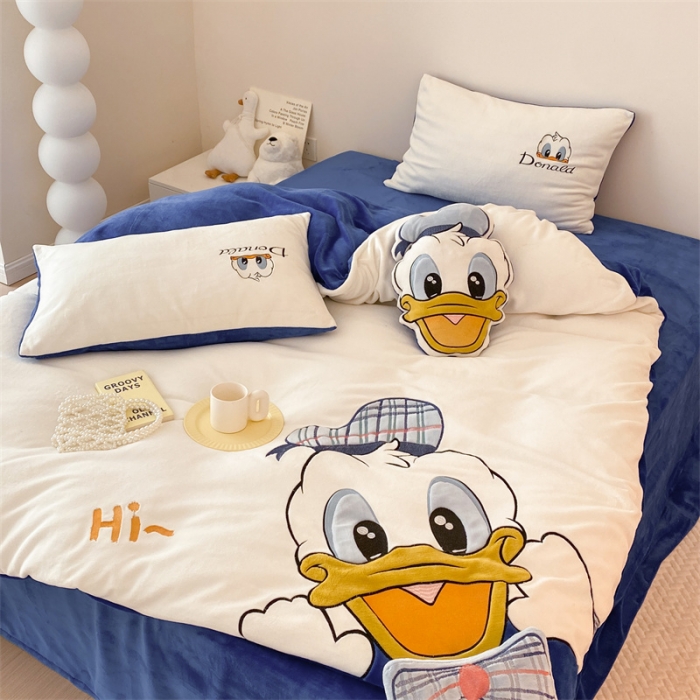 91家纺网 家纺一手货源 找家纺 朗莎 2022新款迪士尼230g高克重牛奶绒四件套 克莱因蓝-唐唐