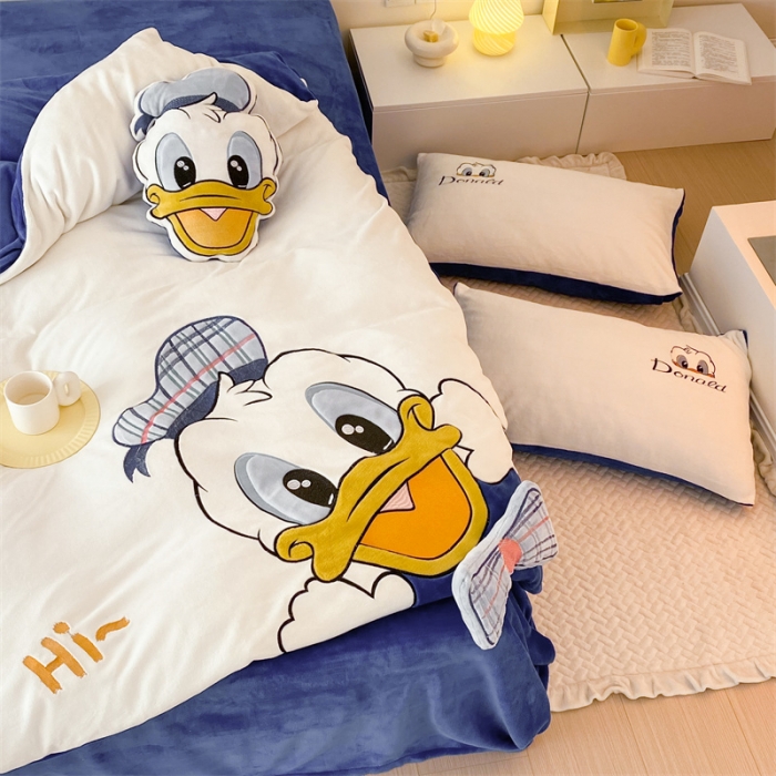 91家纺网 家纺一手货源 找家纺 朗莎 2022新款迪士尼230g高克重牛奶绒四件套 克莱因蓝-唐唐