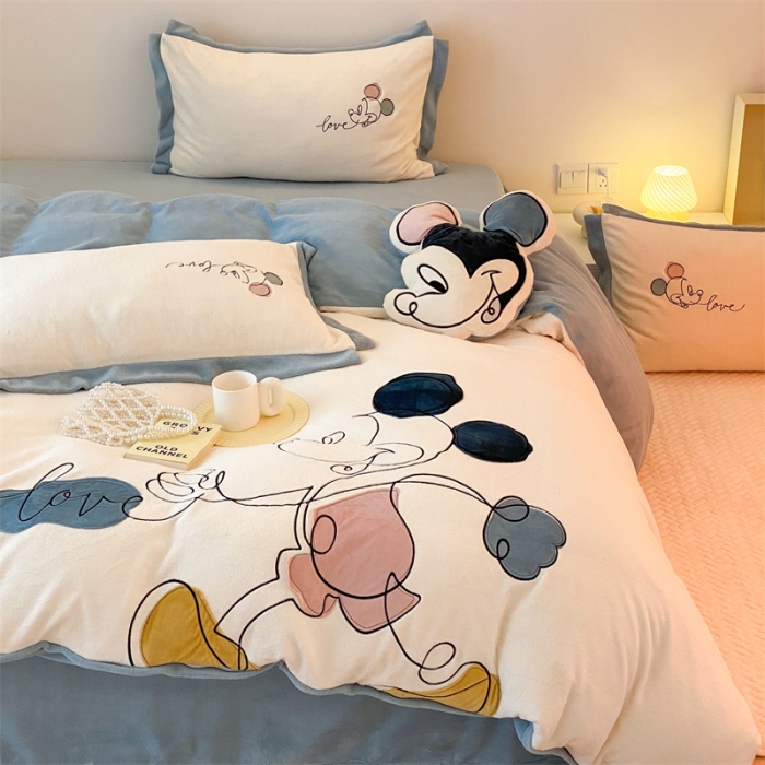 91家纺网 家纺一手货源 找家纺 朗莎 2022新款迪士尼230g高克重牛奶绒四件套 米奇