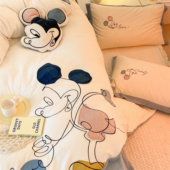 91家纺网 家纺一手货源 找家纺 朗莎 2022新款迪士尼230g高克重牛奶绒四件套 米奇