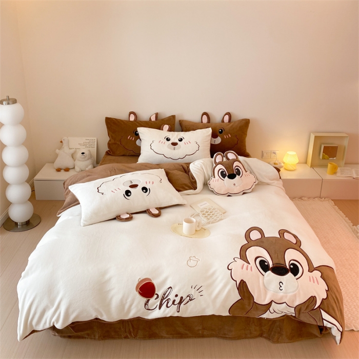 91家纺网 家纺一手货源 找家纺 朗莎 2022新款迪士尼230g高克重牛奶绒四件套 奇奇