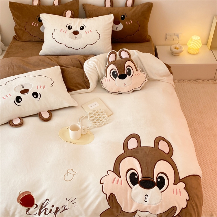 91家纺网 家纺一手货源 找家纺 朗莎 2022新款迪士尼230g高克重牛奶绒四件套 奇奇