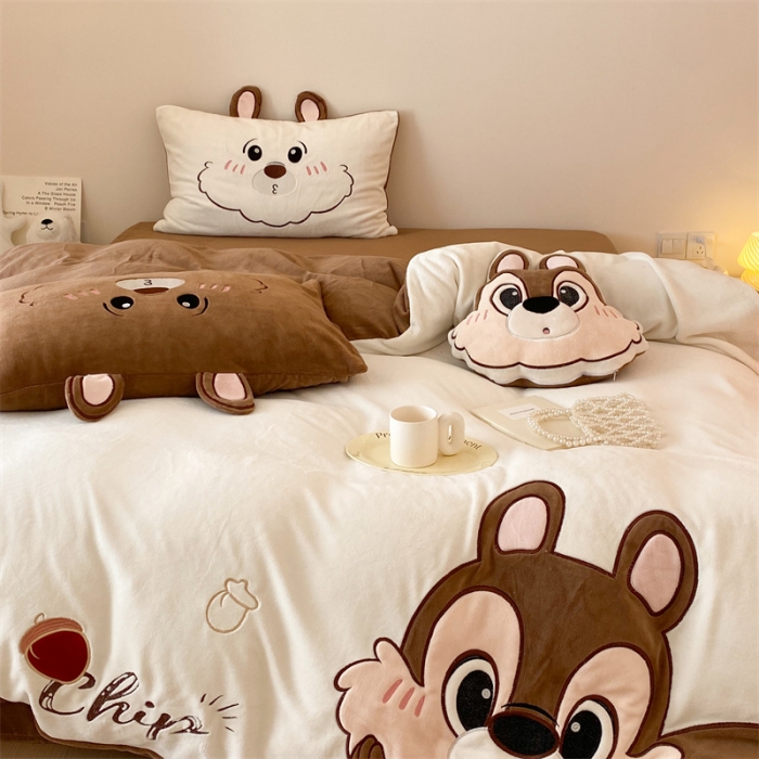 91家纺网 家纺一手货源 找家纺 朗莎 2022新款迪士尼230g高克重牛奶绒四件套 奇奇