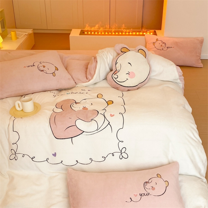 91家纺网 家纺一手货源 找家纺 朗莎 2022新款迪士尼230g高克重牛奶绒四件套 维尼