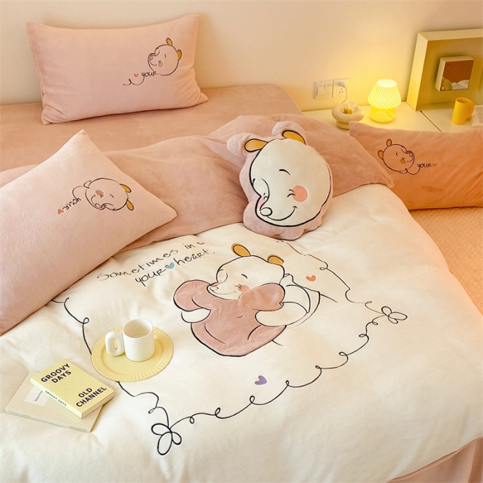 91家纺网 家纺一手货源 找家纺 朗莎 2022新款迪士尼230g高克重牛奶绒四件套 维尼