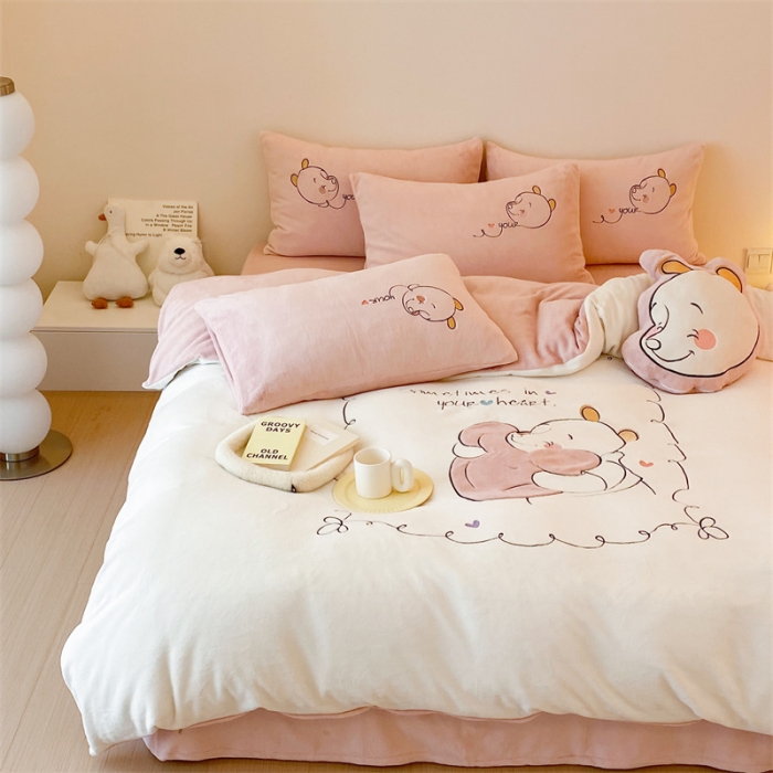 91家纺网 家纺一手货源 找家纺 朗莎 2022新款迪士尼230g高克重牛奶绒四件套 维尼