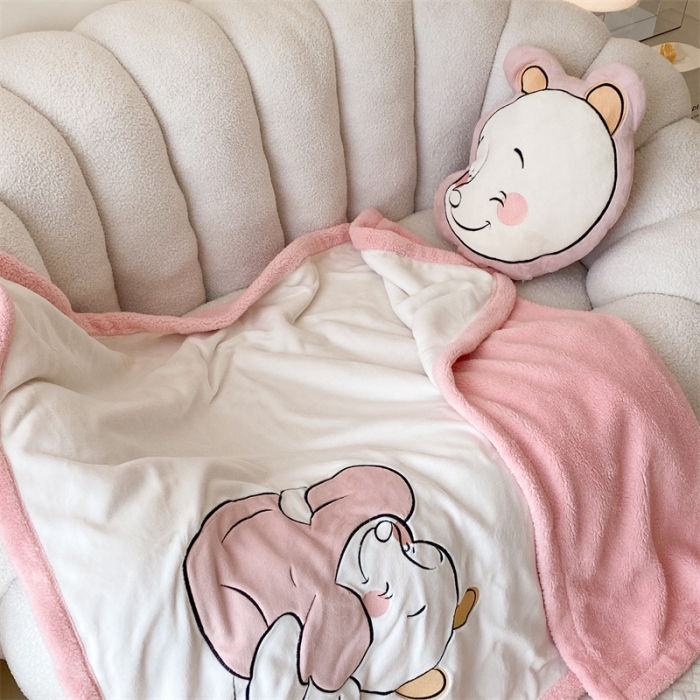 91家纺网 家纺一手货源 找家纺 总朗莎2022款迪士尼230g加厚羊羔绒牛奶绒立体贴布绣毛毯