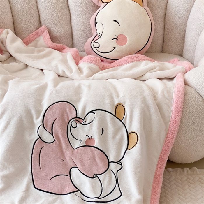 91家纺网 家纺一手货源 找家纺 总朗莎2022款迪士尼230g加厚羊羔绒牛奶绒立体贴布绣毛毯