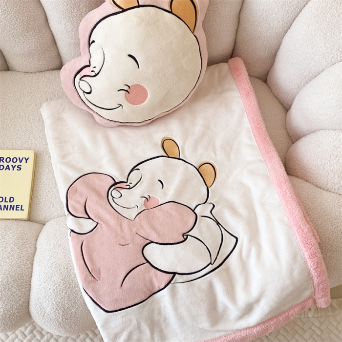 91家纺网 家纺一手货源 找家纺 总朗莎2022款迪士尼230g加厚羊羔绒牛奶绒立体贴布绣毛毯