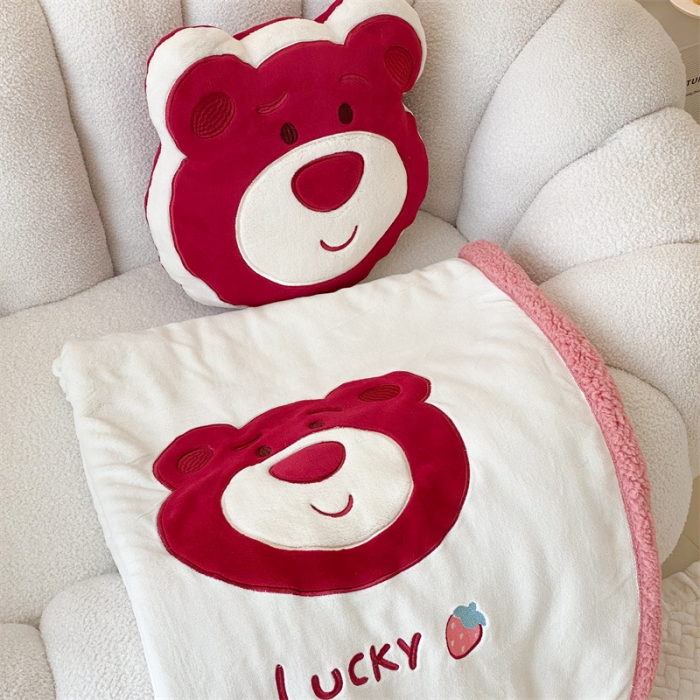 91家纺网 家纺一手货源 找家纺 朗莎 2022款迪士尼230g加厚羊羔绒牛奶绒立体贴布绣毛毯 草莓熊