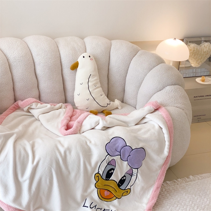 91家纺网 家纺一手货源 找家纺 朗莎 2022款迪士尼230g加厚羊羔绒牛奶绒立体贴布绣毛毯 黛丝