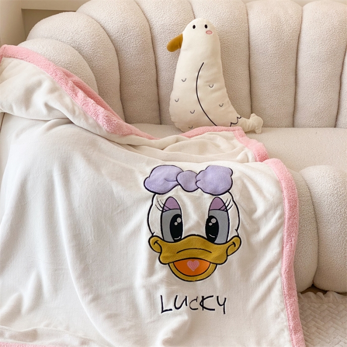 91家纺网 家纺一手货源 找家纺 朗莎 2022款迪士尼230g加厚羊羔绒牛奶绒立体贴布绣毛毯 黛丝