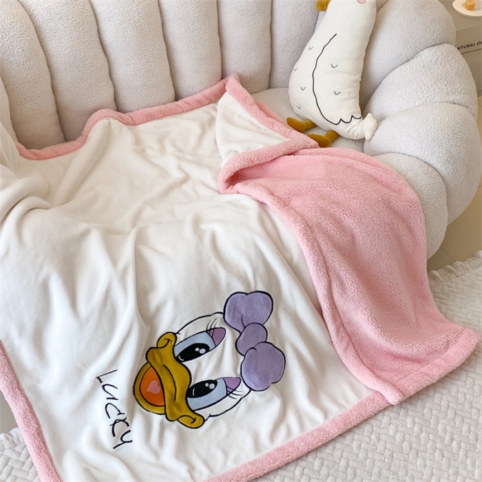 91家纺网 家纺一手货源 找家纺 朗莎 2022款迪士尼230g加厚羊羔绒牛奶绒立体贴布绣毛毯 黛丝