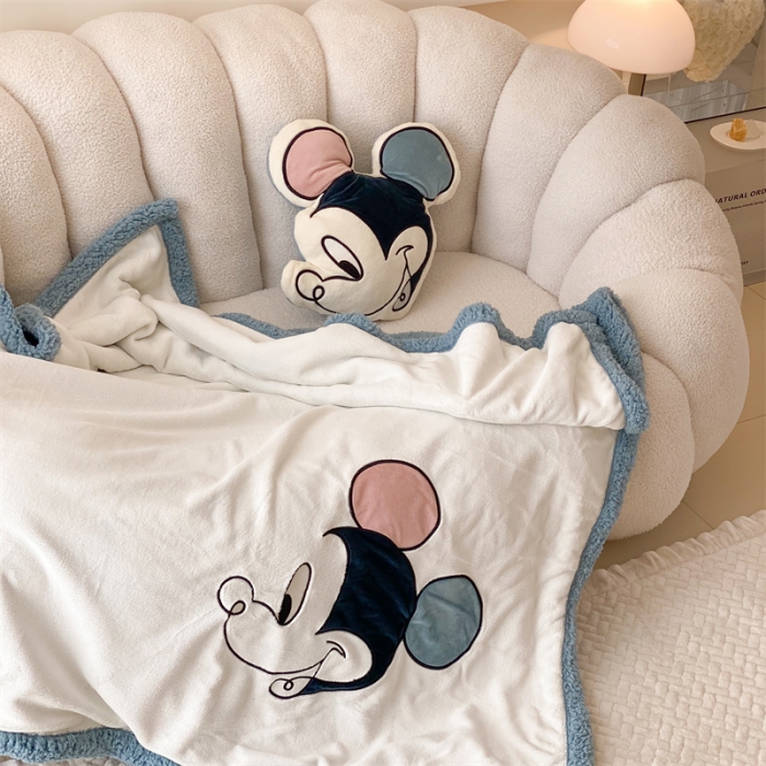 91家纺网 家纺一手货源 找家纺 朗莎 2022款迪士尼230g加厚羊羔绒牛奶绒立体贴布绣毛毯 米奇