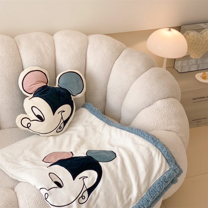 91家纺网 家纺一手货源 找家纺 朗莎 2022款迪士尼230g加厚羊羔绒牛奶绒立体贴布绣毛毯 米奇