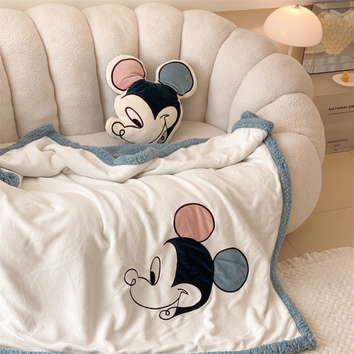 91家纺网 家纺一手货源 找家纺 朗莎 2022款迪士尼230g加厚羊羔绒牛奶绒立体贴布绣毛毯 米奇