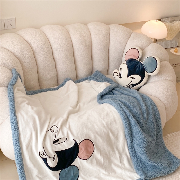 91家纺网 家纺一手货源 找家纺 朗莎 2022款迪士尼230g加厚羊羔绒牛奶绒立体贴布绣毛毯 米奇