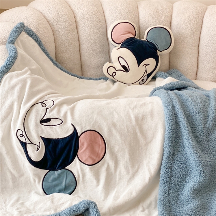 91家纺网 家纺一手货源 找家纺 朗莎 2022款迪士尼230g加厚羊羔绒牛奶绒立体贴布绣毛毯 米奇
