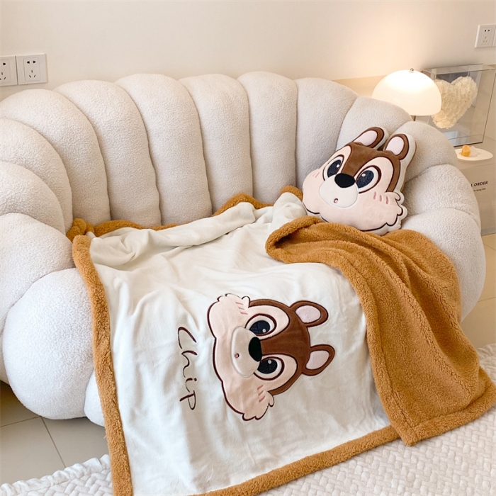 91家纺网 家纺一手货源 找家纺 朗莎 2022款迪士尼230g加厚羊羔绒牛奶绒立体贴布绣毛毯 奇奇蒂蒂