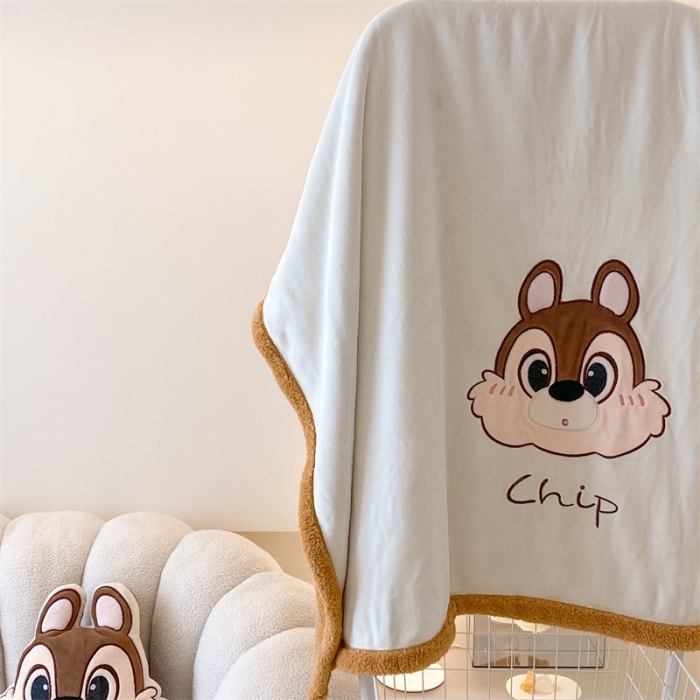 91家纺网 家纺一手货源 找家纺 朗莎 2022款迪士尼230g加厚羊羔绒牛奶绒立体贴布绣毛毯 奇奇蒂蒂