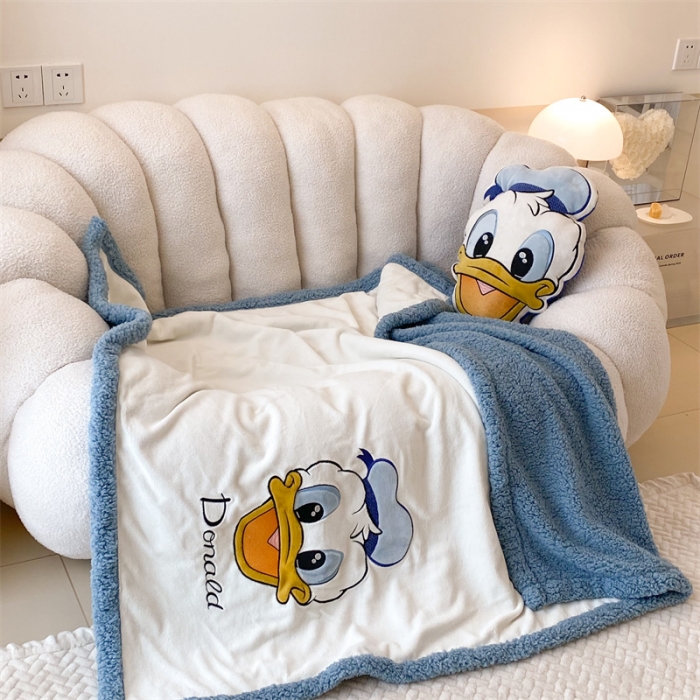 91家纺网 家纺一手货源 找家纺 朗莎 2022款迪士尼230g加厚羊羔绒牛奶绒立体贴布绣毛毯 唐老鸭