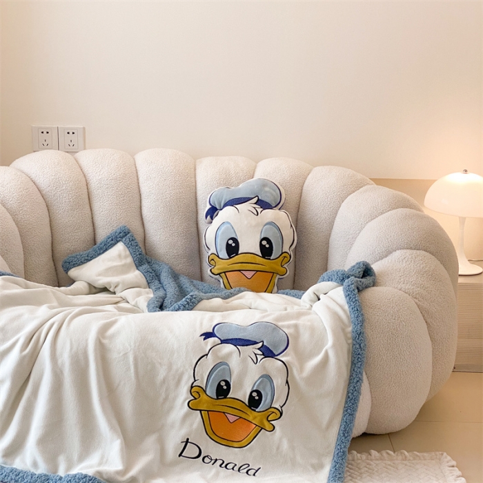 91家纺网 家纺一手货源 找家纺 朗莎 2022款迪士尼230g加厚羊羔绒牛奶绒立体贴布绣毛毯 唐老鸭