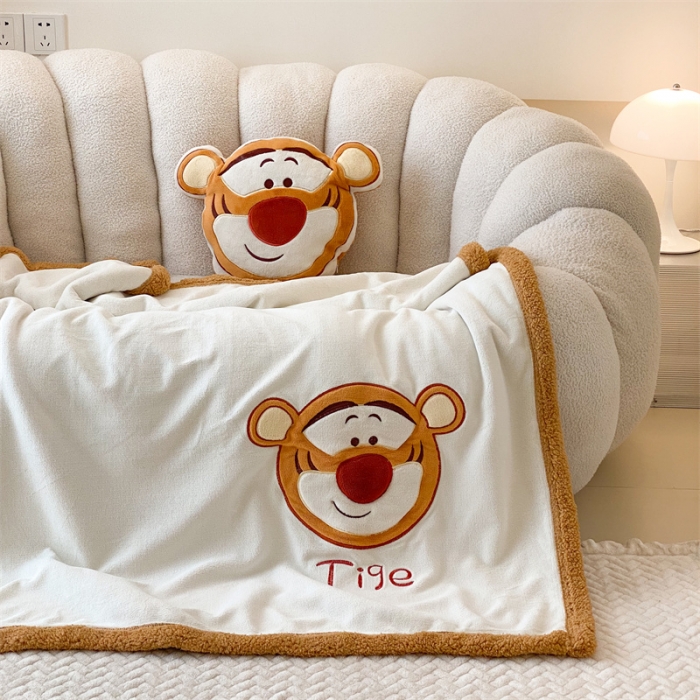 91家纺网 家纺一手货源 找家纺 朗莎 2022款迪士尼230g加厚羊羔绒牛奶绒立体贴布绣毛毯 跳跳虎