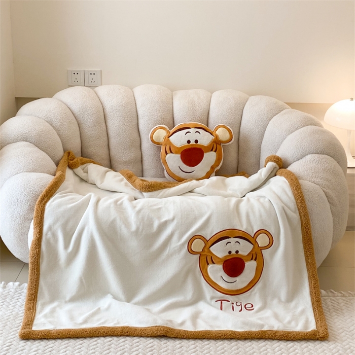 91家纺网 家纺一手货源 找家纺 朗莎 2022款迪士尼230g加厚羊羔绒牛奶绒立体贴布绣毛毯 跳跳虎