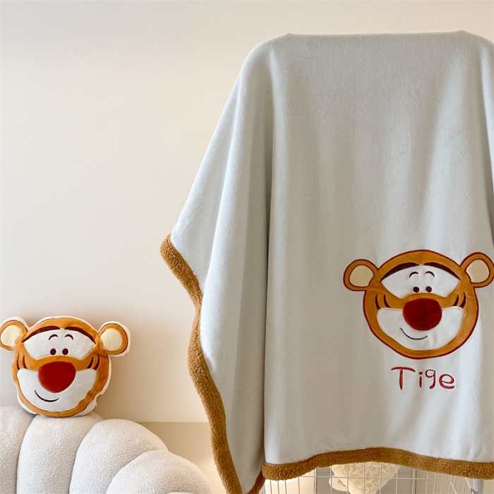 91家纺网 家纺一手货源 找家纺 朗莎 2022款迪士尼230g加厚羊羔绒牛奶绒立体贴布绣毛毯 跳跳虎