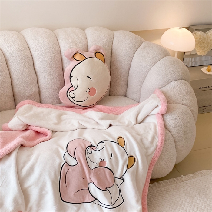 91家纺网 家纺一手货源 找家纺 朗莎 2022款迪士尼230g加厚羊羔绒牛奶绒立体贴布绣毛毯 维尼