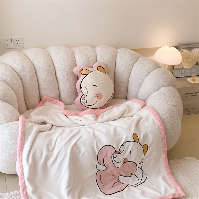 91家纺网 家纺一手货源 找家纺 朗莎 2022款迪士尼230g加厚羊羔绒牛奶绒立体贴布绣毛毯 维尼