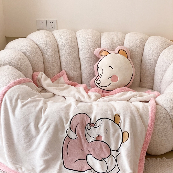 91家纺网 家纺一手货源 找家纺 朗莎 2022款迪士尼230g加厚羊羔绒牛奶绒立体贴布绣毛毯 维尼