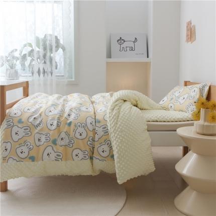 91家纺网 家纺一手货源 找家纺 艾佳2022年秋冬全棉豆豆绒幼儿园儿童多件套 甜心兔宝