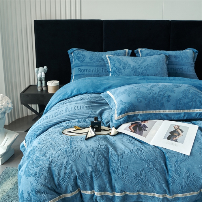 91家纺网 家纺一手货源 找家纺 榻尚家居 2023新款260克全消光高端浮雕绒四件套 瑞丽-宝蓝
