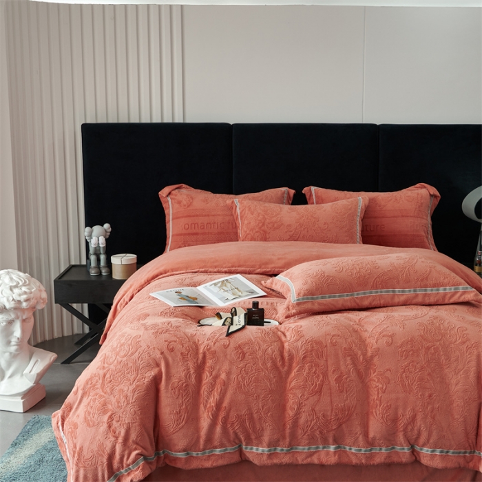 91家纺网 家纺一手货源 找家纺 榻尚家居 2023新款260克全消光高端浮雕绒四件套 瑞丽-焦糖